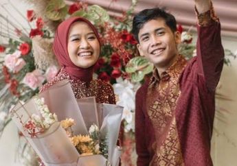 Pamer Foto Pre Wedding dan Minta Didoakan Pernikahannya Lancar, Bintang Emon Malah Banjir Ledekan dari Warganet: Masih Ada Aja Orang Main Pelet!&nbsp;