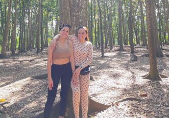 'Kamu Jangan Gitu, Itu Teman Aku' Fitri Salhuteru Akui Selalu Ingatkan Nikita Mirzani untuk Tak Cari Masalah dengan Rekan-rekannya