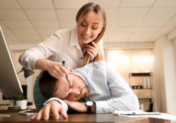 Ramalan Zodiak Hari Ini, Simak 3 Bintang yang Tak Pernah Bisa Jika Tidak Mengganggu Pasangannya, Jahilnya Minta Ampun!