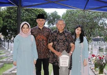 Pantas Sekelas Putra Presiden RI ke-6 Klepek-klepek, Tengok Potret Annisa Pohan saat Bertemu Legenda Sepak Bola Zinedine Zidane 15 Tahun Silam, Kecantikannya Awet Maksimal!