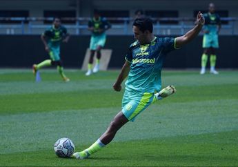 Sering Dihantui Cedera Musim Ini, Ezra Walian 'Korbankan' Jatah Libur dari Pelatih Persib