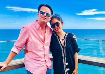 Cosplay Jadi Kenek Angkot, Gaya Ussy Sulistiawaty saat Bergelantungan di Pintu Justru Jadi Sorotan, istri Andhika Pratama: Kerja Sampingan 