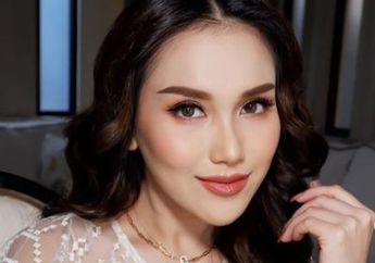 Berdiri Paling Elit Sendiri di Gang Sempit, Intip Penampakan Balkon Rumah Ayu Ting Ting yang Jarang Terungkap, Konsepnya Serba Hijau dengan Pemandangan Kota Depok