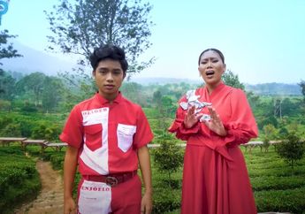 Betrand Peto dan Evi Masamba Sumbang Suara Emasnya untuk Lagu 'Berkibarlah Bendera Negeriku' Jelang HUT RI ke-77
