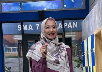 Tahan Menjanda 19 Tahun, Desy Ratnasari Pilih Malam Mingguan Bareng Sosok Kesayangan Ini Sambil Dempetan Manja di Kafe, sang Anggota DPR RI: Satu Bulan Tak Bersua