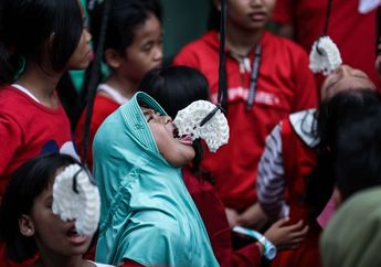 10 Ide Lomba 17 Agustus untuk Ibu-ibu yang Super Lucu, Dijamin Bikin Ketawa saat Meriahkan HUT ke-80 RI!