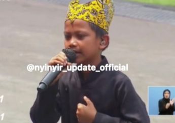 Ternyata Farel Prayoga Pakai Seragam Sekolah saat Nyanyi di Depan Presiden Joko Widodo, sang Kepala Sekolah Langsung Menangis Terharu, Akui Bangga Lihat Penampilan sang Penyanyi Cilik: Kami Kaget!