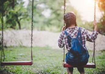 5 Shio Paling Hobi Menyendiri tapi Diam-diam Mengamati, Peka Tanpa Banyak Bicara