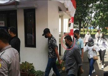 Kuat Maruf Ditetapkan Jadi Tersangka Tewasnya Brigadir J, Ketua RT Blak-blakan Akui Pilih Rahasiakan Tempat Tinggal ART Ferdy Sambo, Terkuak Ada Alasan Memilukan Ini