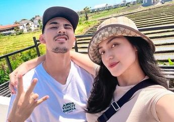 Jedar Pamer Foto Dugem di Beach Club Bareng Hotman Paris, Istri Vincent Verhaag Mendadak Bernostalgia: Inget Masa Lalu Suka Joget Sama...