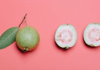 Bikin Program Dietmu Makin Lancar dan Berat Badan Turun Maksimal, Simak 5 Manfaat Teh Daun Jambu Biji bagi Kesehatan yang Dijamin Bikin Tubuhmu Terasa Lebih Segar Bugar