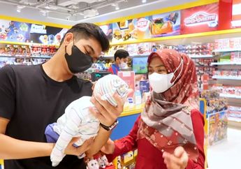 Dicibir Gegara Belum 40 Hari Sudah Bawa Moana ke Mall, Begini Jawaban Suami Ria Ricis