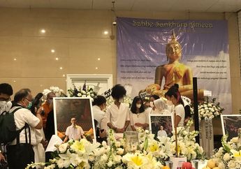 Reza Gunawan Tutup Usia, Dee Lestari Kenang Sosok Suami : Kita Merayakan Hidup Reza