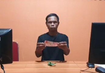 Ditangkap Usai Kibuli Korban Ngakunya Bisa Ubah Daun Jadi Uang, Dukun Palsu Ini Unjuk Keahliannya Depan Polisi, Aksinya Viral!