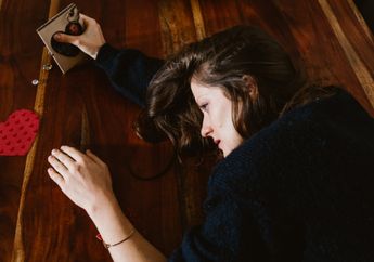 MIRIS, Pacar Selingkuh dengan Ibunya sampai Hamil, Wanita Ini Syok Berat hingga Lakukan Hal Ini