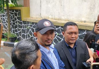 Dituduh Lakukan Hal Tak Senonoh di Depan Foto Mendiang Ibunda Roro Fitria, Begini Penjelasan Andre Irawan