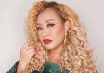 Pinkan Mambo Sepi Job, Kini Pilih Ngamen Online Demi Penuhi Kebutuhan Hidup, Gegara Jatuh Miskin?