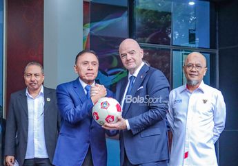 Senyuman Khas Iwan Bule Hilang, Ketum PSSI Merengut Usai Bertemu Presiden FIFA Gianni Infantino