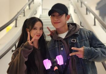 Nggak Cuman Jisoo BLACKPINK, Jung Hae In Ternyata Juga Foto Bareng Lisa dan Ibunya Seusai Nonton Konser BORN PINK