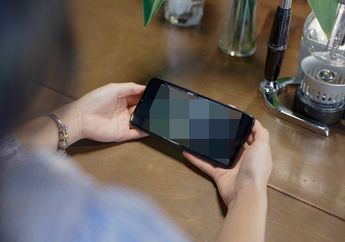 Perawat Wanita Kepergok Nonton Film Esek-esek Saat Jaga Malam, Pasien Pria Licik Malah Gercep Ngajak Berhubungan Seksual hingga Tuai Karma Ini