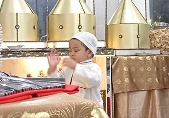 Gala Sky Tak Tahu Nasib Kedua Orang Tuanya, Cucu Haji Faisal Asyik Joget Gemas di Haul Setahun Vanessa Angel dan Bibi Ardiansyah