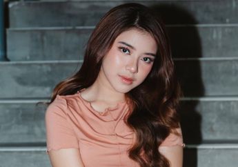 Tampil Berbeda Saat Kenakan Dress Off-Shoulder Hitam, Penampilan Tiara Andini Banjir Komentar!