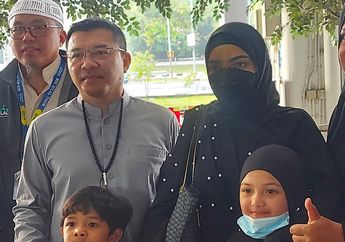 Cerita Kocak Ashanty Jadi Tukang Foto Jemaah Umrah di Masjid Nabawi: Lucu, Lagi Lari ke Burung!