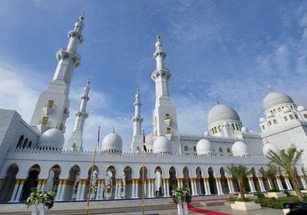 Intip Megahnya Masjid Sheikh Zahed Solo, Dibangun Hampir 2 Tahun dengan Biaya Rp 300 Miliar, Ada Fasilitas Apa Saja?