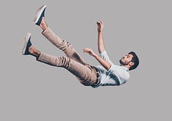 Arti Mimpi Terjatuh, Tanda Kelelahan dan Khawatir Kehilangan Suatu Hal dalam Hidup? Harap Berhati-hati!