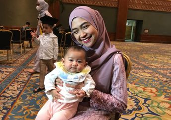 Oki Setiana Lulus S3, Ria Ricis Dukung Suami Selesaikan Pendidikan S2