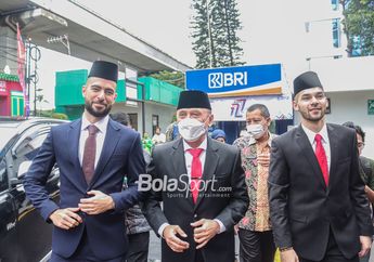 BREAKING NEWS - Upacara Pelantikan di Kemenkumham, Jordi Amat & Sandy Walsh Resmi Jadi WNI