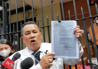 Teddy Minahasa Diperiksa, Hotman Paris Datangi Polda Metro Jaya Bahas Barang Bukti yang Hilang