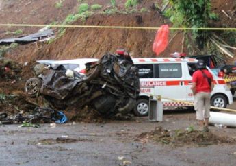 Pilu, Jasad Guru TK Ditemukan Sedang Dekap Anak, Jenazah Terlempar dari Mobil yang Tertimbun Longsor Gempa Cianjur