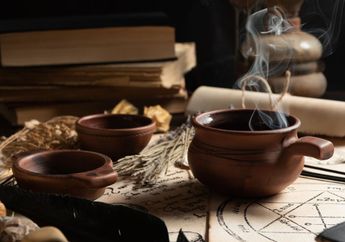 NGERI, Ini 5 Jenis Pelet Paling Ampuh yang Bisa Bikin Targetnya Lupa Daratan, Ada Jaran Goyang hingga Semar Mesem