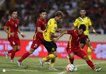 Sinyal Bahaya untuk Timnas Indonesia, Park Hang-seo Bawa Vietnam Bungkam Borussia Dortmund
