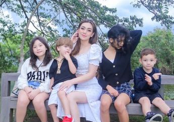 Celine Evangelista Sekolahkan Anak Bulenya di Kampung, Gaya Koa yang Sibuk Sepedaan di Sawah Bareng Anak Warga Lokal Super Gemas!