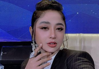 Dewi Perssik Pakai Susuk? Terungkap Rahasia Awet Muda dan Wajah Glowingnya, Diam-diam Mantan Istri Angga Wijaya Kenakan ini Demi Jaga Penampilannya