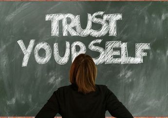 Ramalan Shio Hari Ini Selasa 13 Desember 2022, Shio Ayam Tolong Jangan Terpengaruh Hal Negatif, Shio Anjing Makin Percaya Diri!