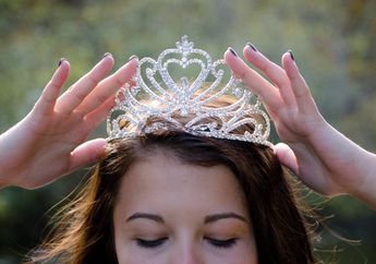 Arti Mimpi Menjadi Ratu Tanda Siap Jadi Pemimpin, Hati-hati dengan Beban Berat yang Harus Dipikul, Cek Maknanya!