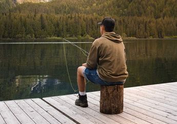 14 Arti Mimpi Memancing Ikan, Tanda Tubuh Mengirim Sinyal Peringatan, Jangan Sepelekan!