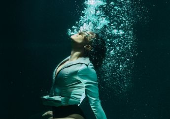 Arti Mimpi Berenang di Air Jernih, Ada Pesan Penting yang Ingin Disampaikan Alam Bawah Sadar Anda, Apa Maksudnya?