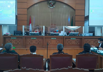 Arif Rahman Arifin Menangis Bacakan Nota Pembelaan Pribadi di Sidang Perintangan Penyidikan