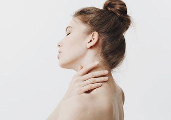 Cara Mencerahkan Leher Hitam dan Kusam dengan Bahan Alami, Tertari Mencobanya?