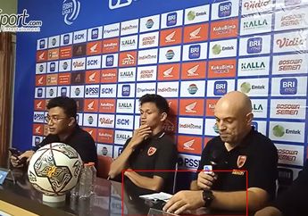 Cuma di Liga 1 Wasit Dikuliti Pelatih, Bernardo Tavares Sampai Bacakan 2 Lembar Blunder Wasit Usai Laga PSM vs PSIS