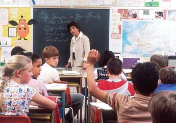 Contoh Perilaku yang Menunjukkan Sikap Gotong Royong, Termasuk Kerja Bakti kelas, Kunci Jawaban Kelas 4 SD Tema 5