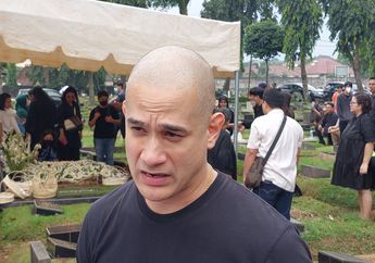 Tangis Okan Cornelius Pecah, Bertahun-tahun Terpisah dari Anak Tunggal yang Kini Tinggal dengan Sammy Simorangkir