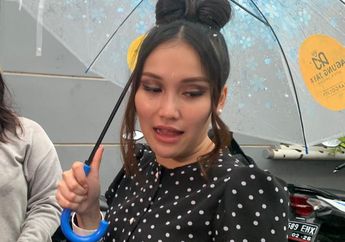 Indra Bekti Alami Pendarahan Otak, Ayu Ting Ting Ungkap Sang Presenter Jarang Minum Air Putih