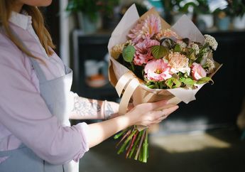 Ingin Beri Kado Valentine? 3 Jenis Bunga Ini Cocok Dibuat Buket untuk Hadiah ke Orang Terkasih Lho!