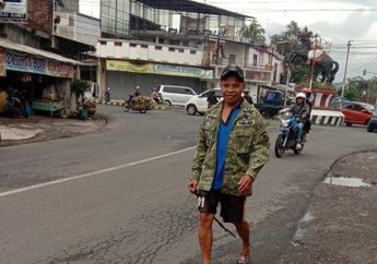 3 Hari Jalan Kaki dari Wonosobo ke Karanganyar, Pensiunan TNI Ini Tepati Janji pada Mendiang Anak Tercinta