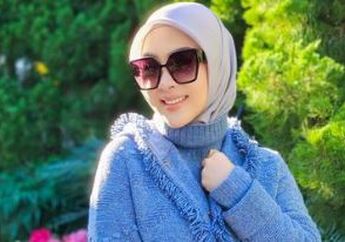 Sempat Dituding Pakai Barang KW Gegara Tak Pernah Hadir di Acara Brand Besar, Syahrini Kini Pamer Pakai Outfit Seharga Rp 62 Juta, Netizen: Masya Allah Incess!